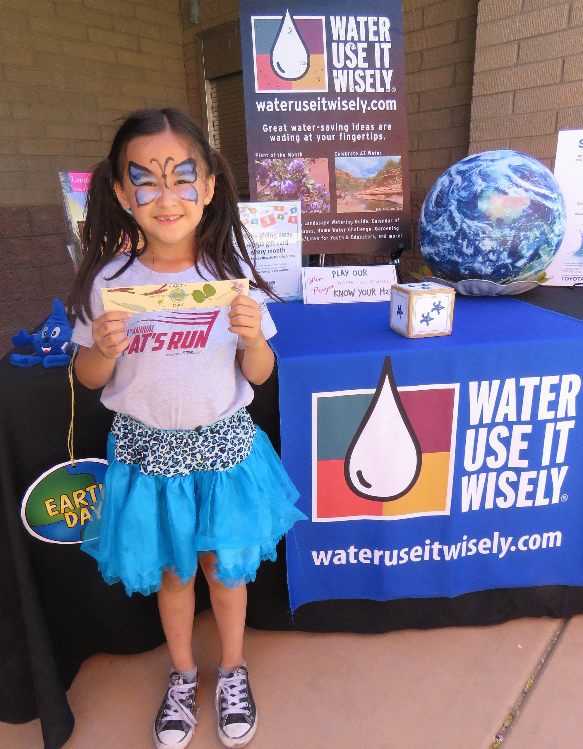 WUIW booth at Earth Day event