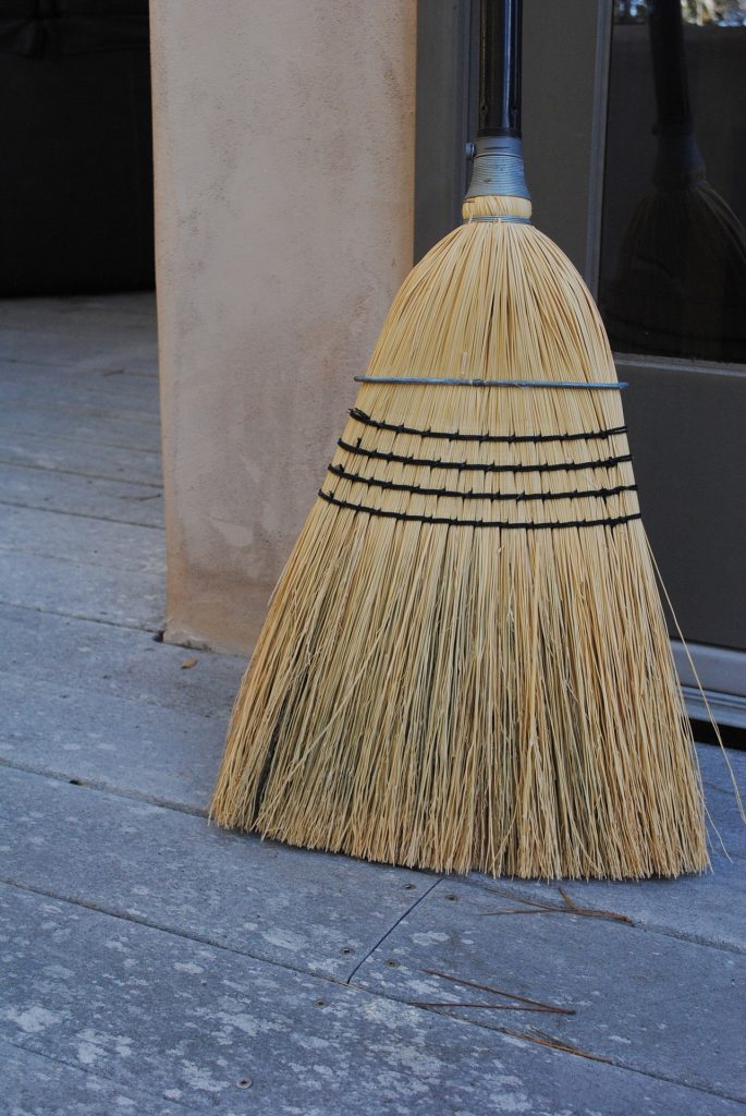 Resolve to Save Water: Straw Broom with Black Handle 
